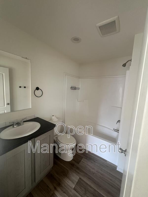 Building Photo - 18-1015 Gibraltor