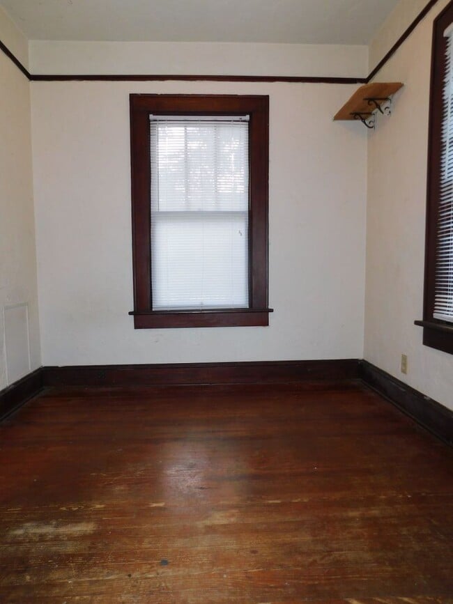 Building Photo - RAYML0302