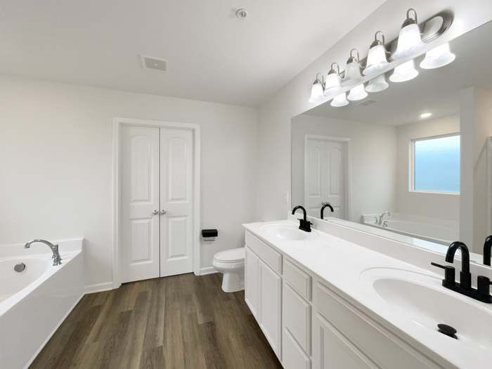 Building Photo - 203 Fount Hackney Ln