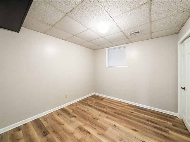 Building Photo - 650 Mize Cir