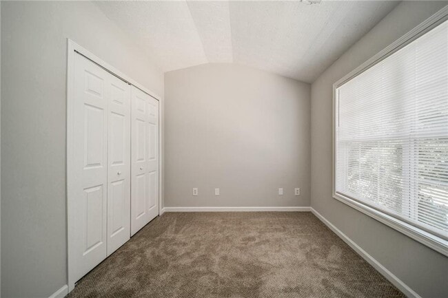 Building Photo - 132 Diamond Ridge Ave
