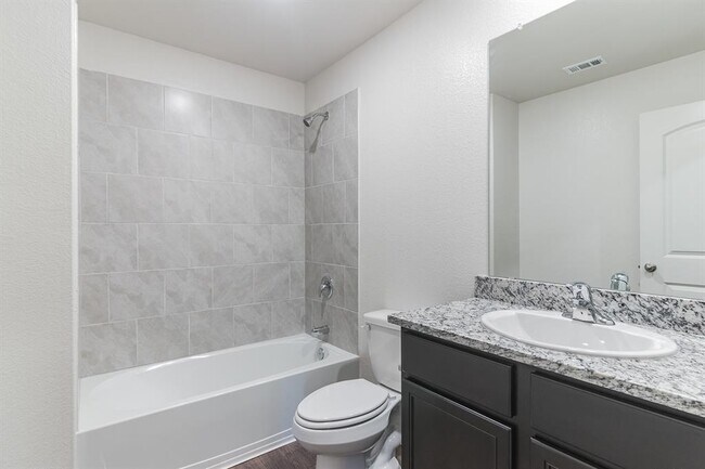 Building Photo - 112 Allington Cir