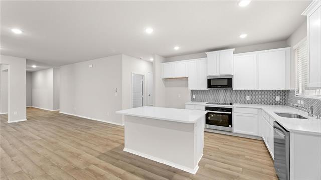 Building Photo - 5953 Revere Dr