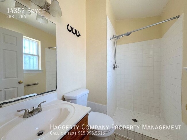 Building Photo - 14352 Bryce-
