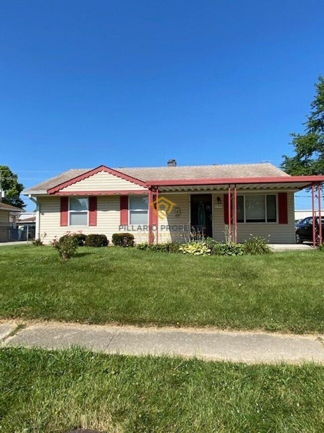 Primary Photo - Charming 3-Bedroom Ranch with Detached Gar...