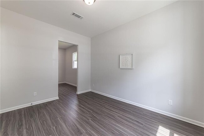 Building Photo - 212 Birchwood Row