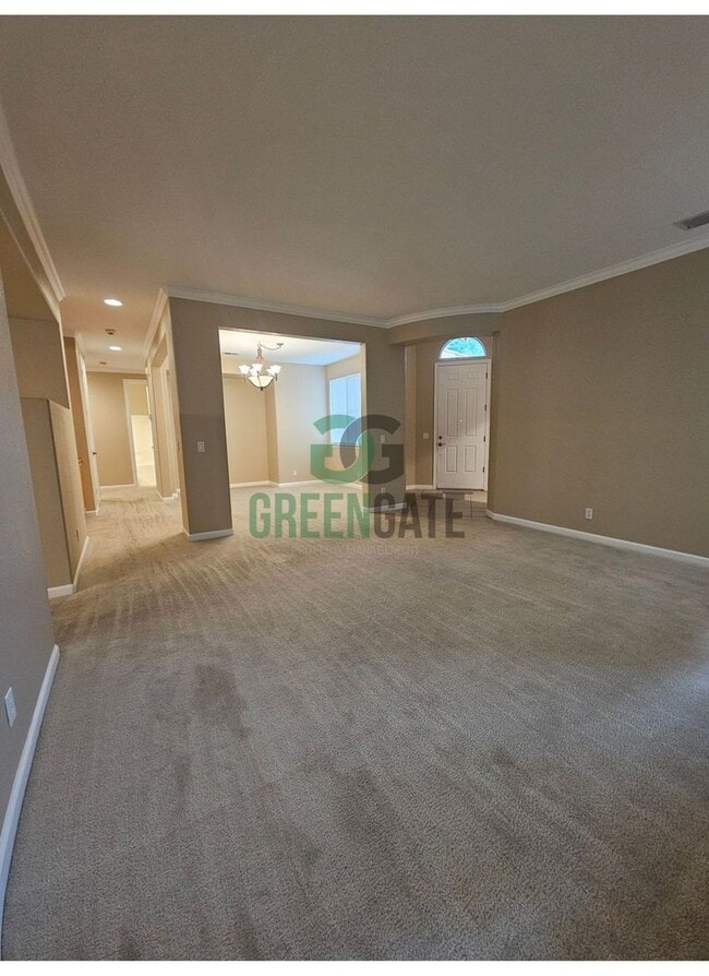 Building Photo - Spacious 4 Bedroom 3 Bath in Patterson! AV...