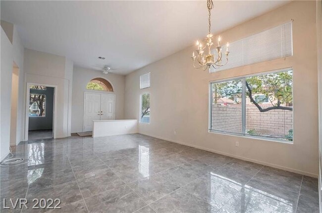 Building Photo - 8043 Shadowvale Dr