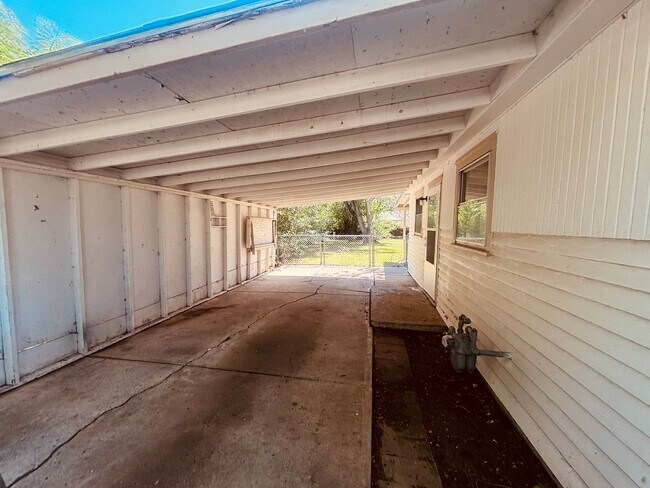 Building Photo - **Welcome home to this charming **3-bedroom, 1-bathroom ranch-style home** offering comfortable o...