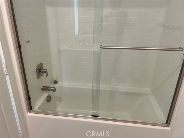 Building Photo - 144 Sash