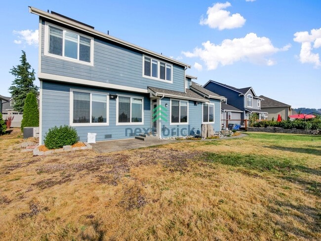 Building Photo - Stunning 4bed/2.5bath Norris Home with a V...