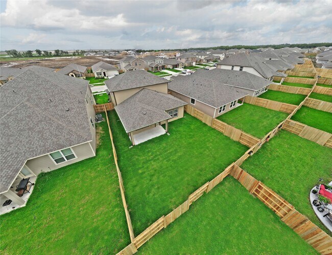 Building Photo - 1015 Modesto Dr