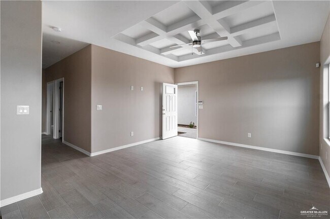 Building Photo - 3008 W Kenwood St