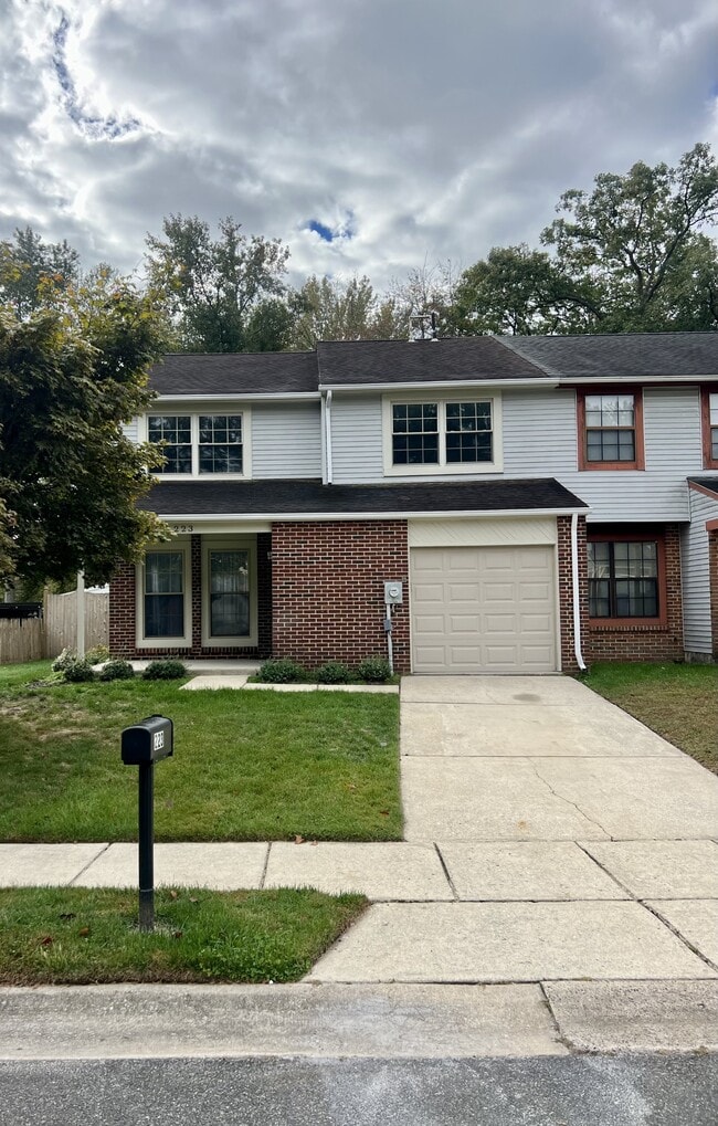 Building Photo - 223 Foxwood Ln