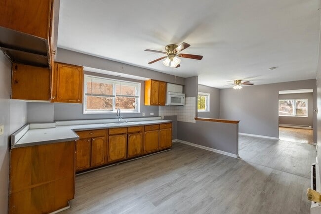 Building Photo - 4634 W 47th St