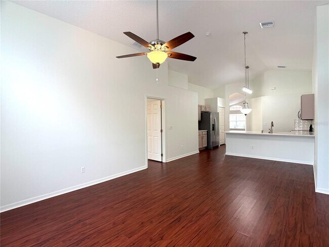 Building Photo - 538 Solana Cir