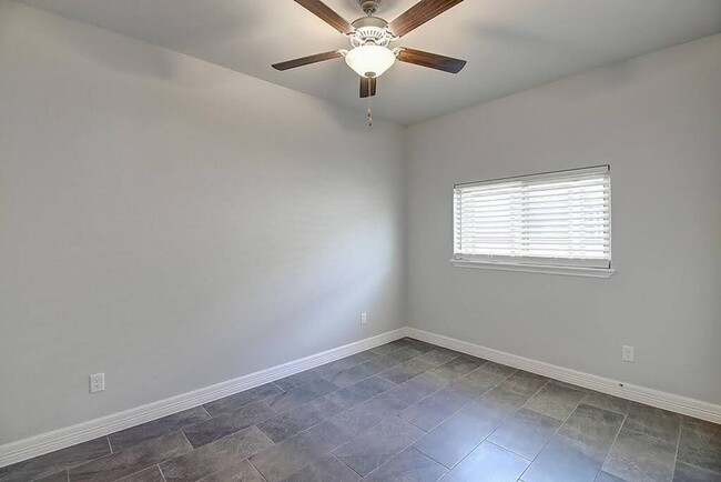 Building Photo - 7522 Sable Creek Dr