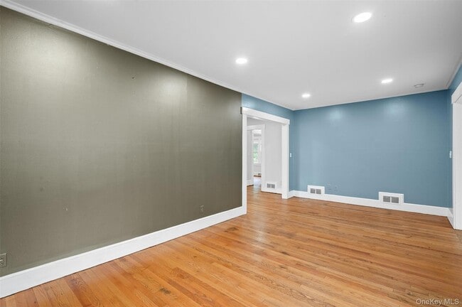 Building Photo - 5 Lincoln St