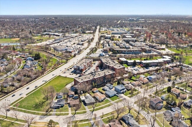 Building Photo - 3501 Wellington Ct