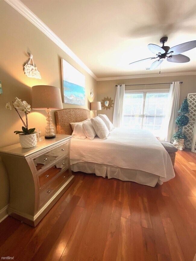 Building Photo - 3 br, 2.5 bath Townhome - 4618 Cotswold Lane