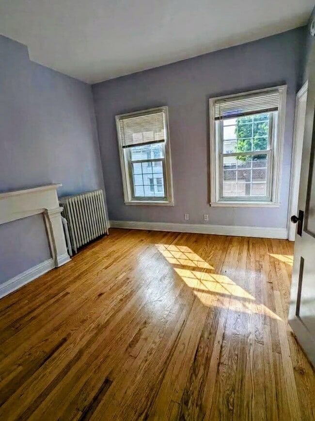 Building Photo - 24 Cortland Pl