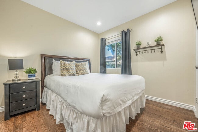 Building Photo - 5659 Corbin Ave