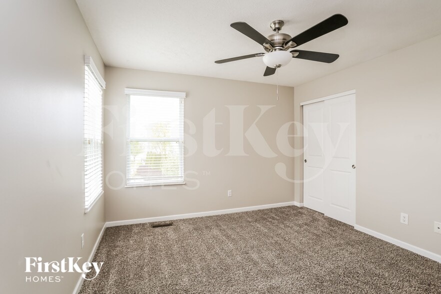 Building Photo - 194 Silver Maple Dr