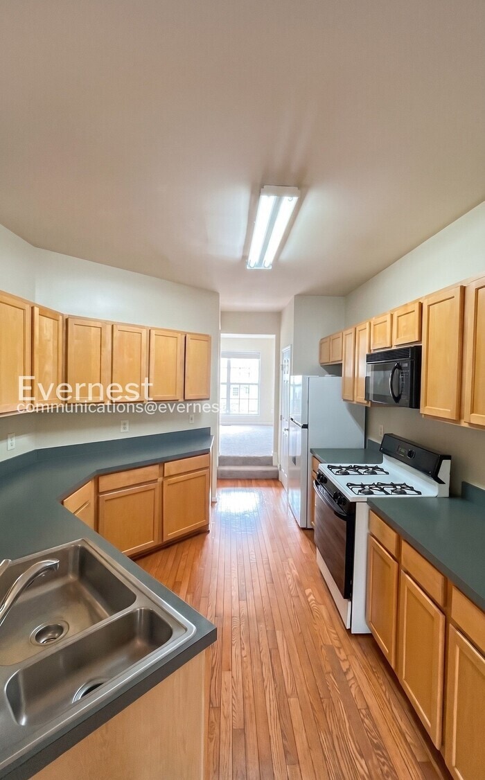 Building Photo - 13422 Burrough Farm Dr