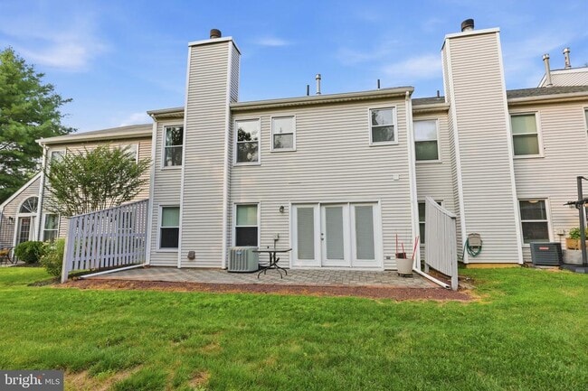 Building Photo - 44 Gaylord Ct