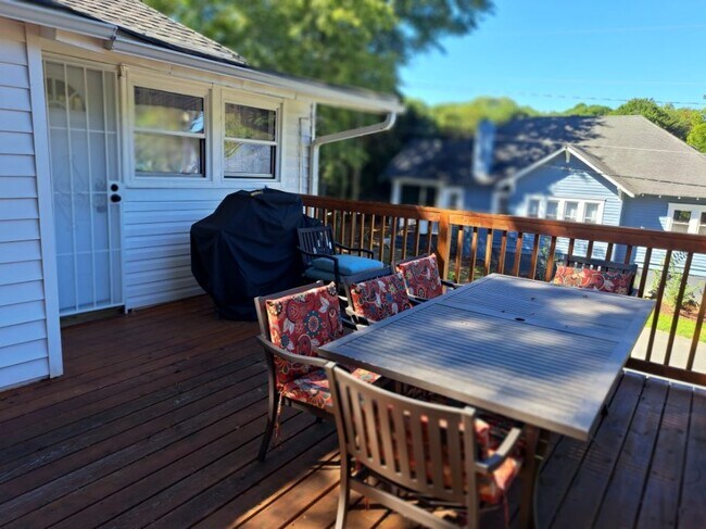 Outside Patio - 1545 Westview Dr SW