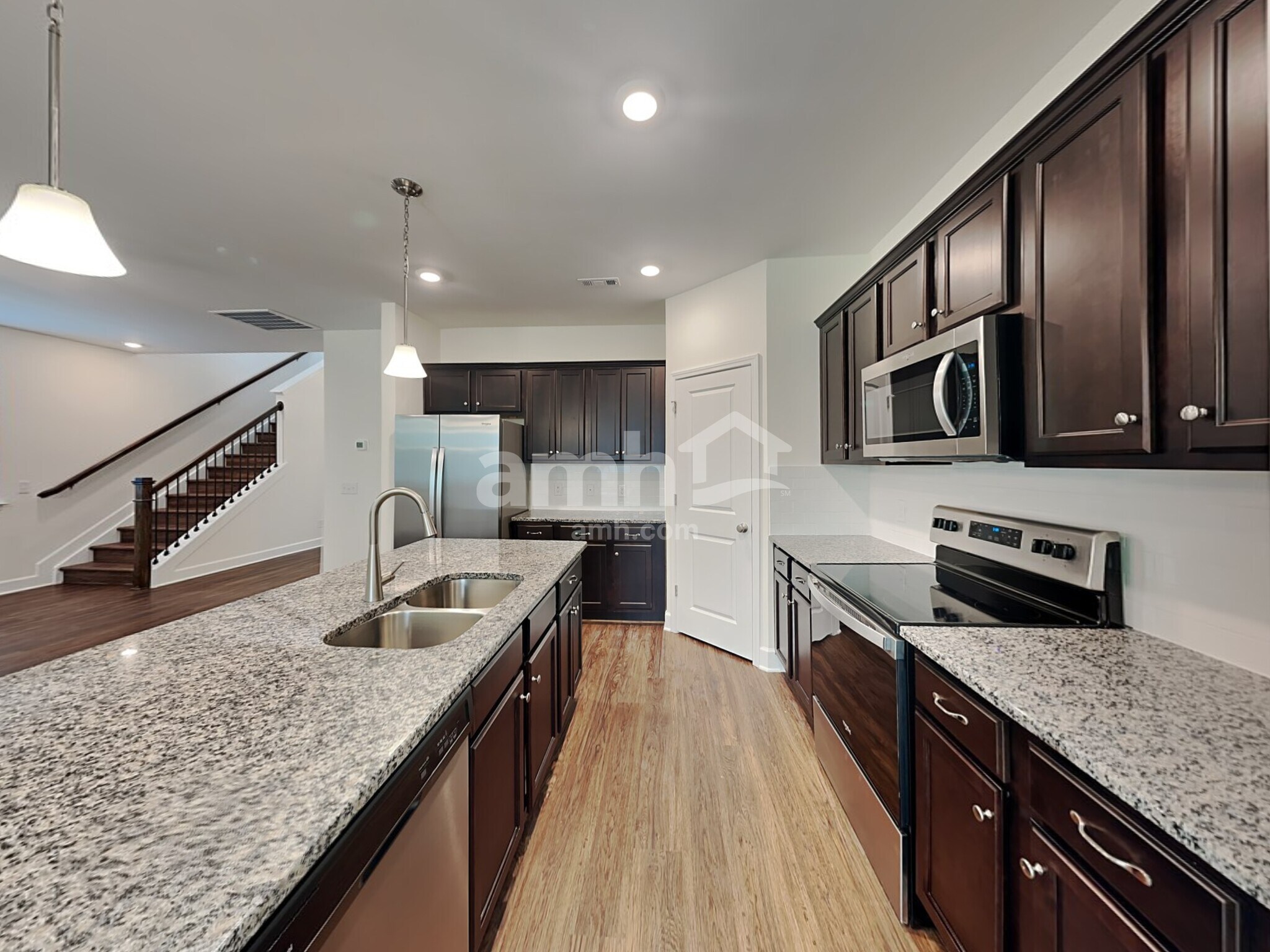 Building Photo - 3102 Esquire Dr