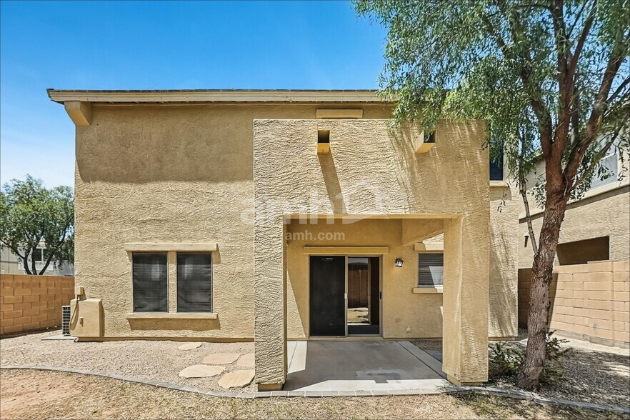 Building Photo - 8462 E Lindner Ave