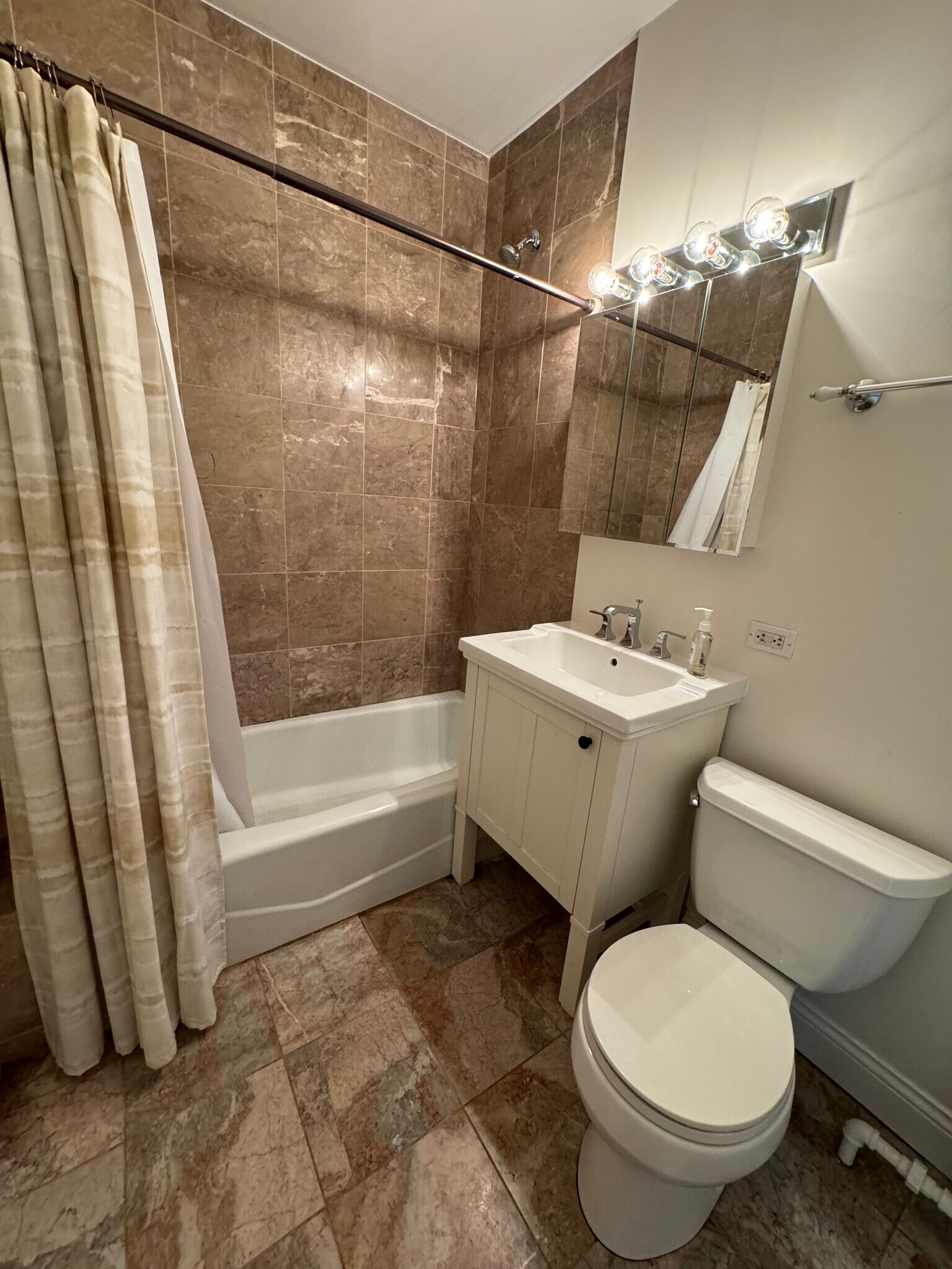 Bathroom newly redone - 878 Ash St