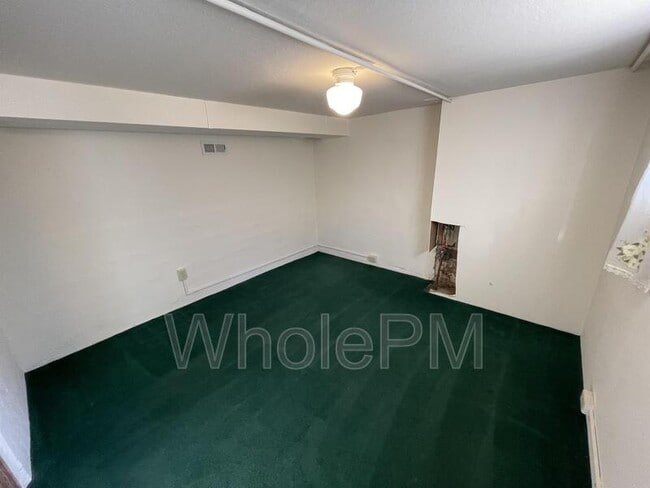 Building Photo - 4909 Beach Ct