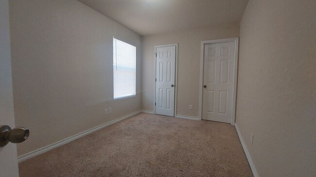 Building Photo - Wurzbach Heights Townhome for Rent ~ 3 Bedroom corner Unit with Private Yard and Garage