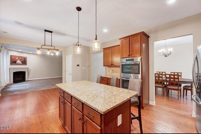 Building Photo - 900 Bay Bouquet Ln