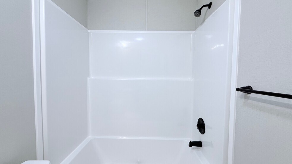 Building Photo - 29647 Erie Ct