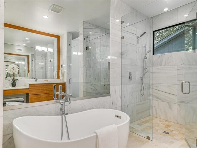 Building Photo - 1601 Barn Swallow Dr