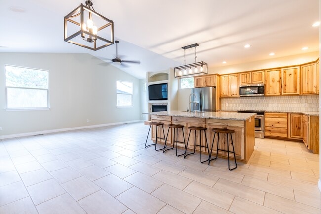 Building Photo - 2070 Pannier Ct