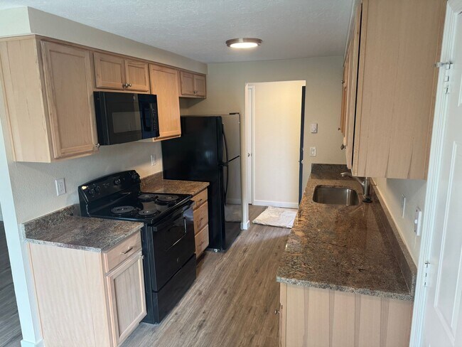 Building Photo - Great Home!