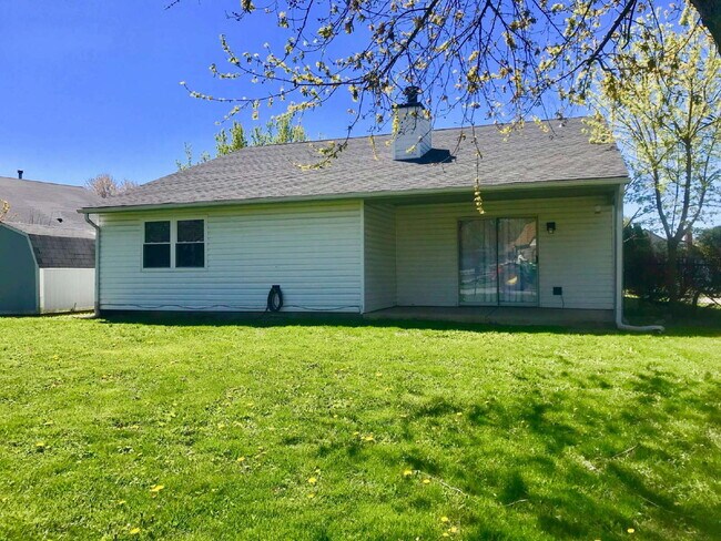 Building Photo - Charming 3 Bedroom, 2 Bathroom Home in Perry Township!