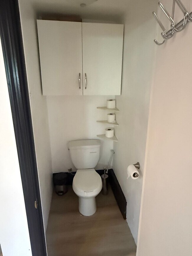 Building Photo - Better an a 3 Bedroom - 2 Bed House with a Studio