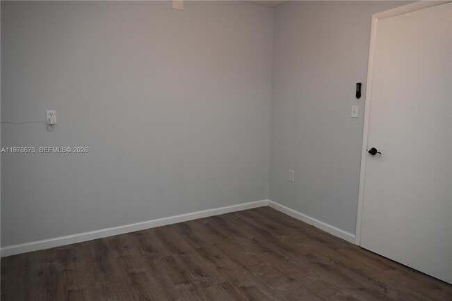 Building Photo - 5941 NW 14th Ct