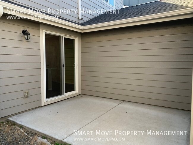 Building Photo - 3693 N Warm Creek Ave
