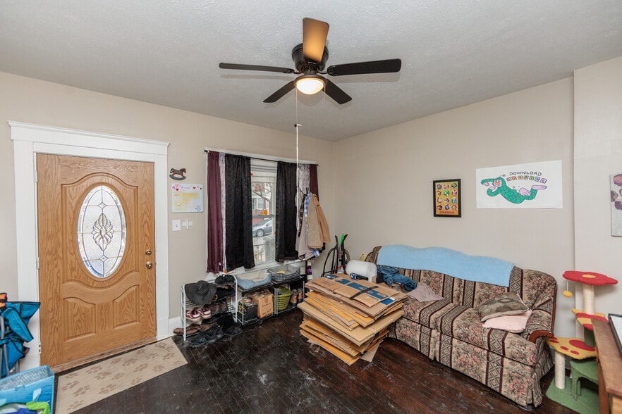 Building Photo - 1446 Hopkins Ave