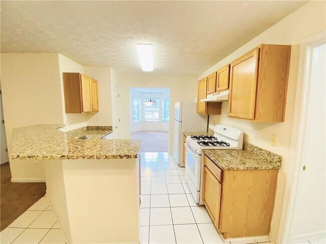 Building Photo - 5528 Silver Springs Dr