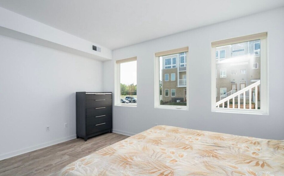 Building Photo - 1618 Blacksmith Wy