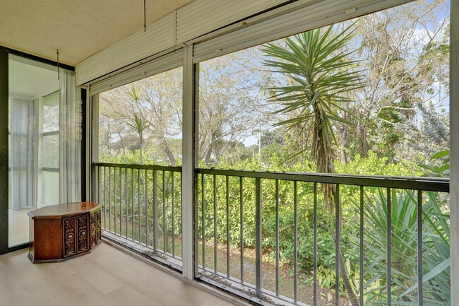 Building Photo - 1040 Homewood Blvd