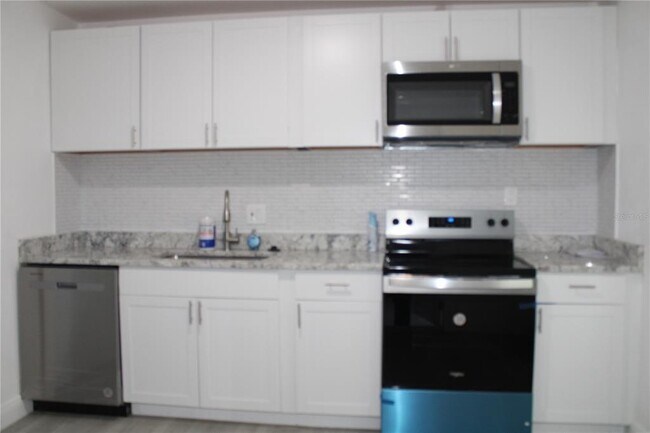 Building Photo - 6101 Dublin Dr