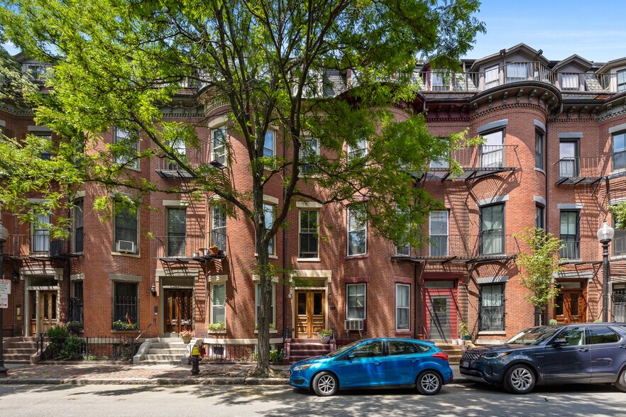 Building Photo - 113 Chandler St